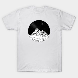 Mountains inside a circle T-Shirt